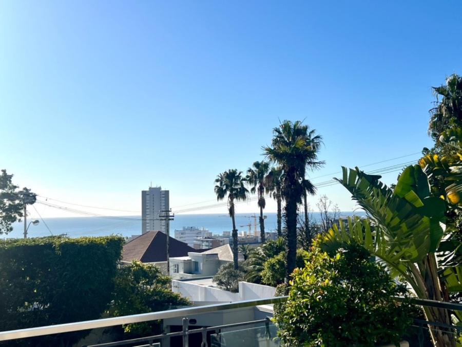 To Let 4 Bedroom Property for Rent in Fresnaye Western Cape
